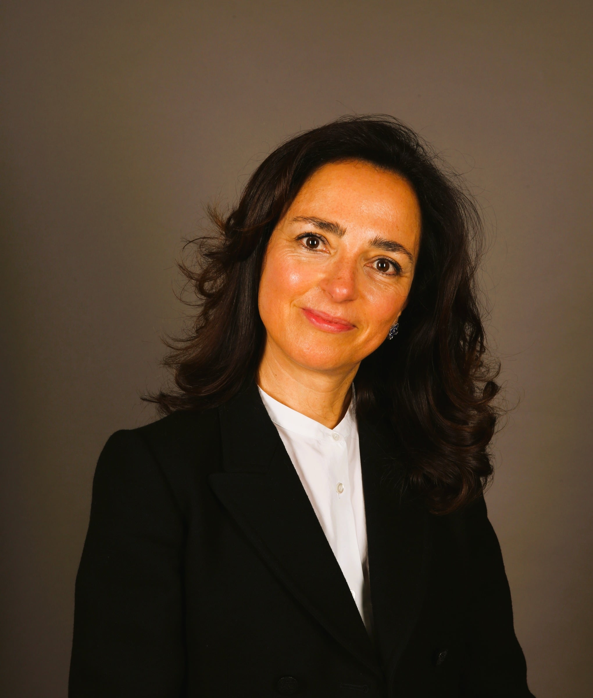 Professional portrait of Beatrice Pinto
